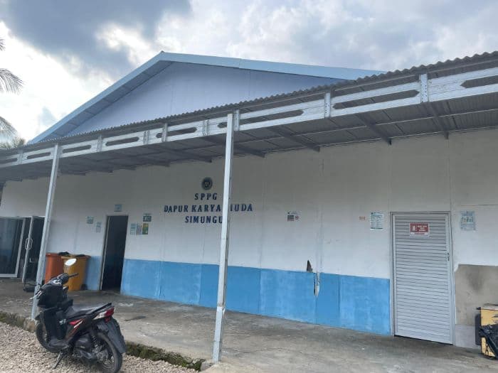 ayam_suwir_mbg_terindikasi_basi_sppg_di_dairi_tarik_paket_di_tengah_isu_penolakan