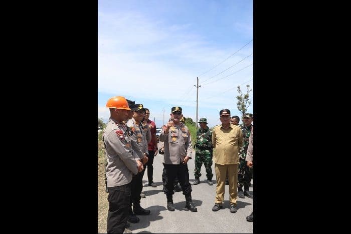 kapolda_sumut_tinjau_pengamanan_pascaterjadinya_erupsi_gunung_sinabung