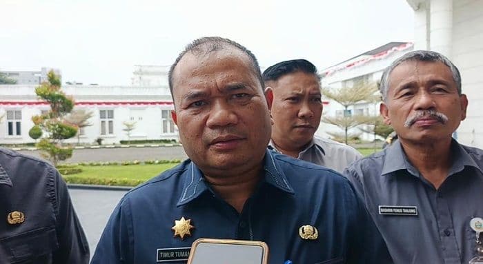 pemprov_sumut_pantau_erupsi_gunung_sinabung_pengungsian_disiapkan