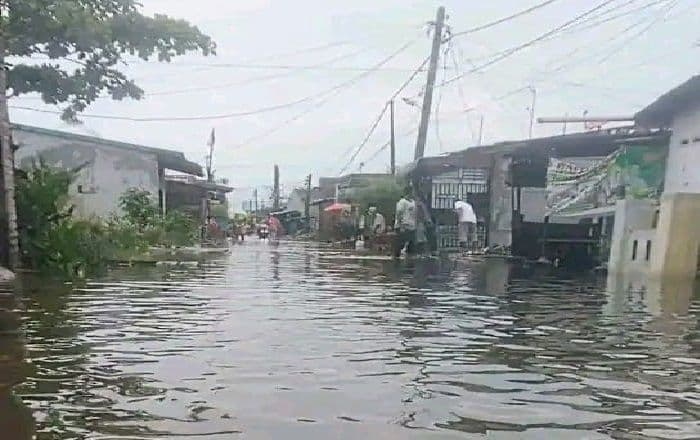 banjir_akibat_saluran_tersumbat_warga_tanjung_tiram_minta_tindakan_cepat