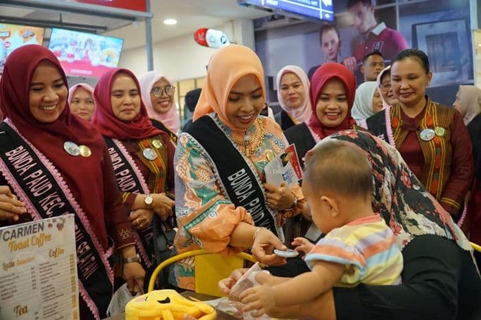 bupati_labuhanbatu_buka_pelatihan_paud_dan_kukuhkan_mentor_pendidikan_anak_usia_dini