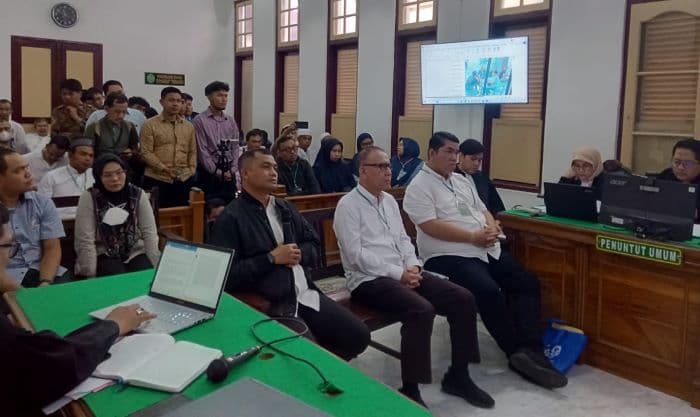 eks_kapolres_tapsel_berperan_kenalkan_topan_ginting_dengan_terdakwa_akhirun_piliang_
