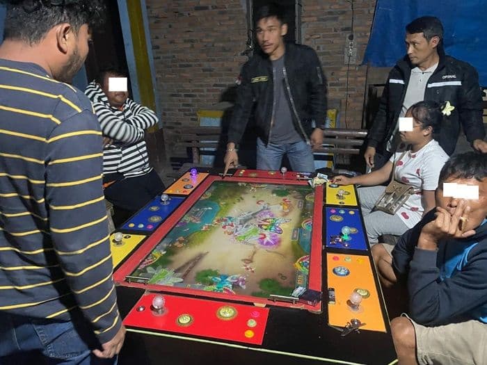 polisi_grebek_judi_tembak_ikan_di_karo_tiga_orang_diamankan