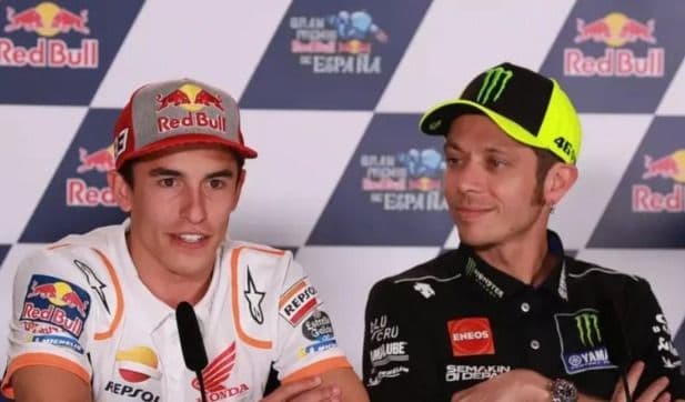 valentino_rossi_beberkan_rival_terkuat_dan_paling_kompleks_di_karier_motogp_kecuali_marc_marquez