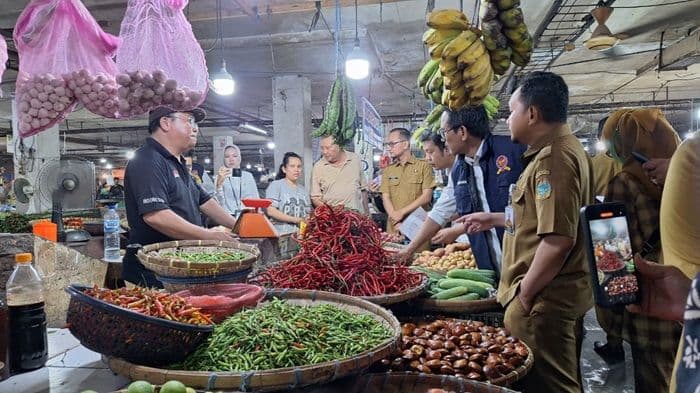 harga_cabai_tembus_rp100_ribu_per_kg_jadi_ancaman_inflasi_sumut