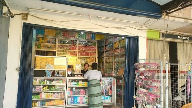 kasus_influenza_a_meningkat_di_medan_penjualan_obat_di_apotek_naik_