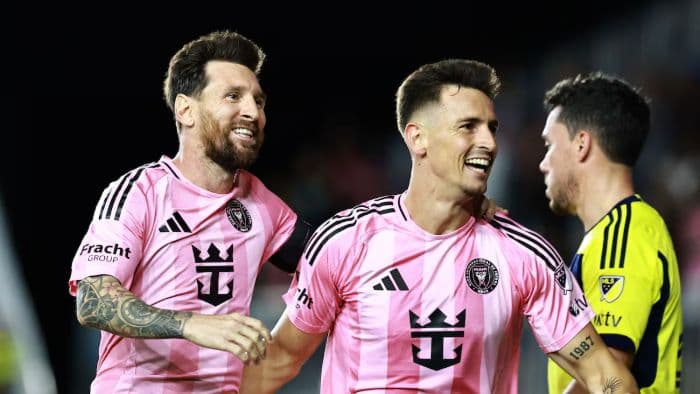 inter_miami_vs_nashville_sc_jadwal_prediksi_dan_aksi_messi_di_playoff_mls_cup_2025