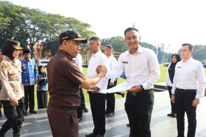 2330_pppk_paruh_waktu_pemko_binjai_resmi_dilantik_di_hut_korpri_ke54