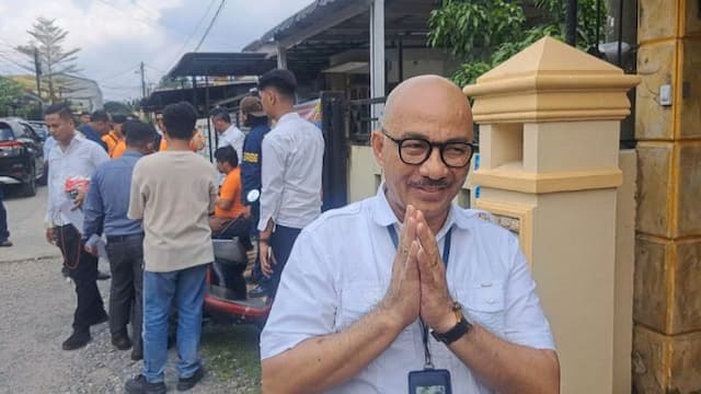begini_kedekatan_hakim_khamozaro_waruwu_dengan_dua_tersangka