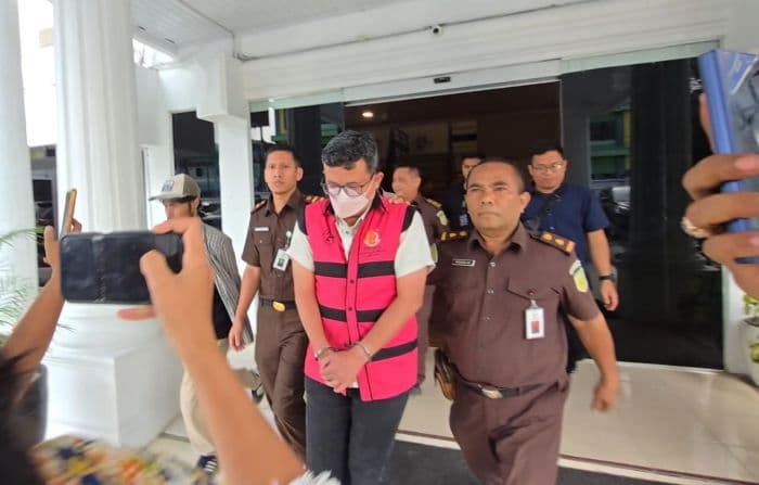 kabid_ukm_diskop_ukm_perindag_medan_anwar_syarif_jadi_tersangka_baru_kasus_korupsi_mff_2024