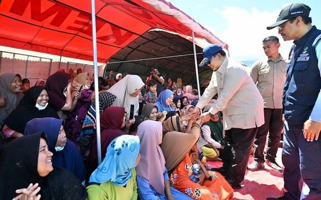 kemensos_dirikan_28_dapur_umum_untuk_layani_50_ribu_korban_banjir_di_sumatera