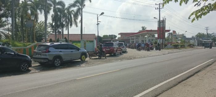 sergai_darurat_bbm_ekonomi_warga_pasca_banjir_semakin_terpuruk