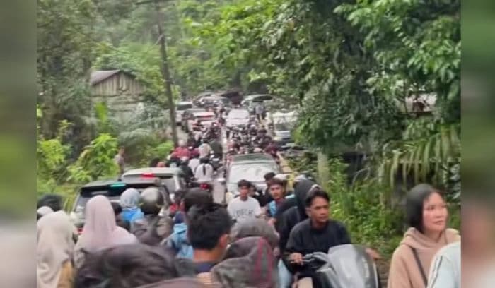 cerita_warga_terjebak_macet_parah_hingga_tiga_jam_di_jalur_bedengponot_asahan