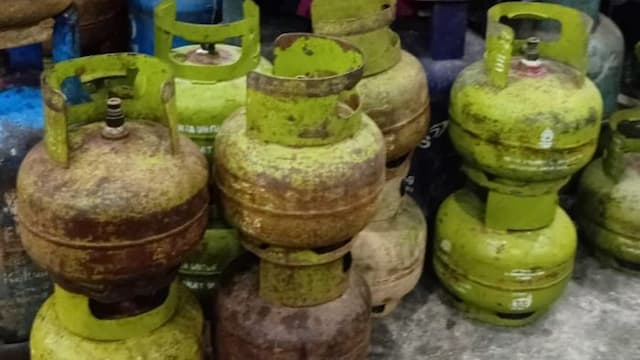 pengusaha_rumah_makan_bakso_babi_di_siborongborong_gunakan_lpg_3_kg_pemkab_taput_akan_tindak