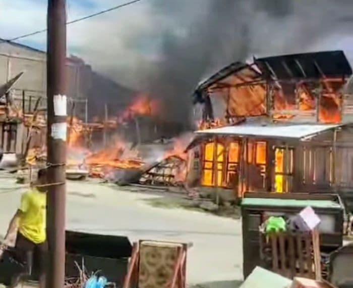 sembilan_rumah_terbakar_di_toba_kerugian_ditaksir_hingga_rp3_miliar