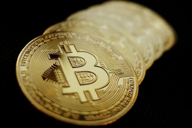 harga_bitcoin_anjlok_ke_level_terendah_10_bulan_turun_11_persen_sepanjang_januari