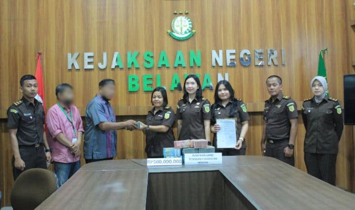 mantan_kepala_sman_19_medan_bayar_up_rp500_juta_dalam_kasus_korupsi_dana_bos_