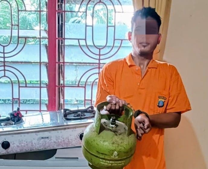 polsek_lima_puluh_ringkus_pencuri_mesin_cuci_dan_kompor_gas