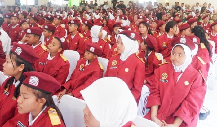 srmp_1_deli_serdang_tidak_membatasi_usia_dan_lama_masa_belajar_peserta_didik