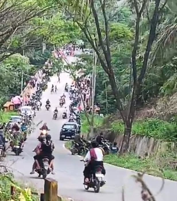 kades_liang_pematang_ditemukan_tewas_di_jurang_200_meter