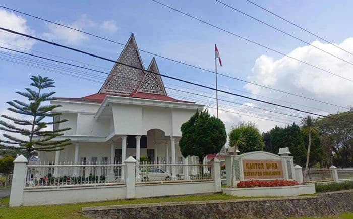 kelangkaan_pupuk_subsidi_di_simalungun_disorot_dprd_siap_gelar_rdp_dan_panggil_dinas_pertanian