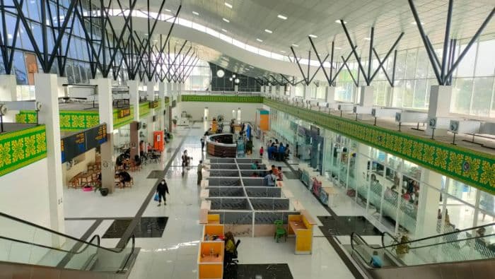 h2_lebaran_2025_terminal_tipe_a_amplas_terpantau_ramai_pemudik_