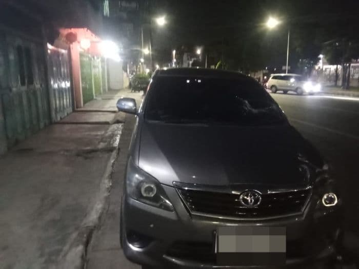 oknum_polisi_kemudikan_mobil_kontra_motor_di_jalan_sutomo_pematangsiantar_dua_orang_terluka