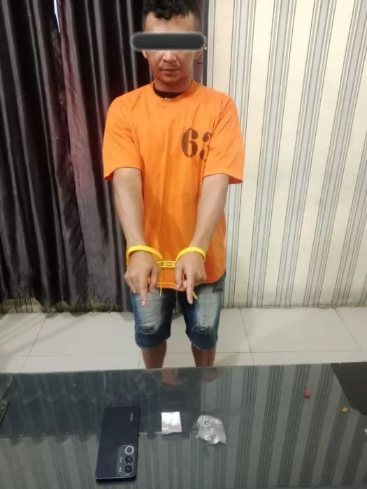 polsek_berastagi_tangkap_satu_agen_sabu_satu_lainnya_buron