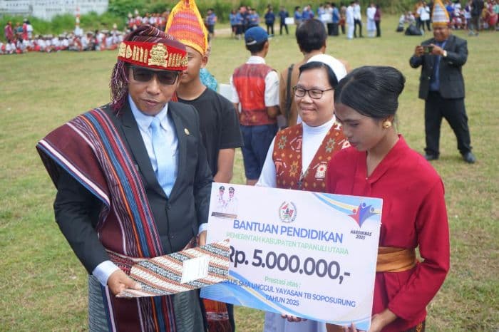 hardiknas_bupati_taput_akui_garoga_jadi_tantangan_pemerataan_pendidikan