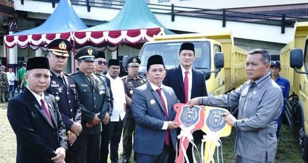 krisis_armada_teratasi_dlh_palas_dapat_tambahan_dua_truk_sampah