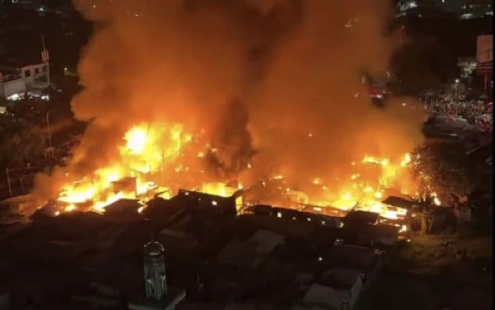 250_rumah_di_kemayoran_terbakar_posko_sementara_di_lapangan_jusuf_hamka