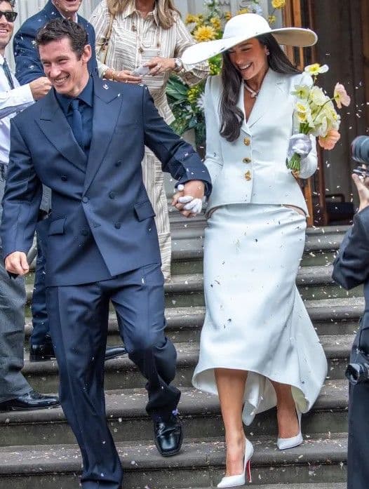 dua_lipa_dan_callum_turner_resmi_menikah_di_london