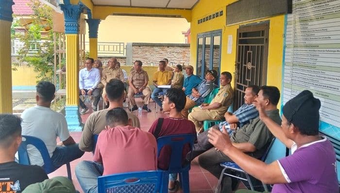 modal_rp80_juta_ludes_bendahara_bumdes_lubuk_cuik_diduga_raib_warga_tuntut_pertanggungjawaban