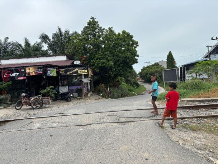 nyawa_jadi_taruhan_di_perlintasan_jalan_tambun_kai_angkat_bicara