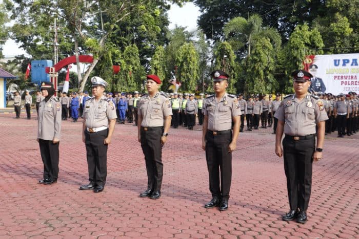 69_personel_polres_langkat_naik_pangkat_kapolres_ini_amanah