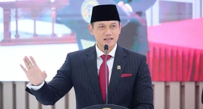 ahy_dijadwalkan_bagikan_alkitab_kepada_10_pendeta_di_pematangsiantar_