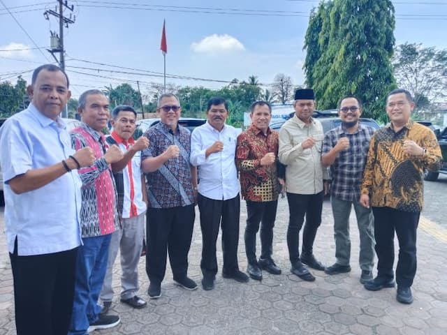 dprd_sumut_mediasi_konflik_lahan_hgu_pt_bridgestone_di_sergai_perusahaan_kembali_mangkir