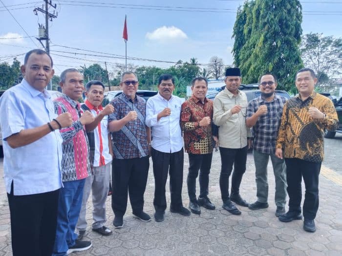 dprd_sumut_mediasi_konflik_lahan_hgu_pt_bridgestone_di_sergai_perusahaan_kembali_mangkir