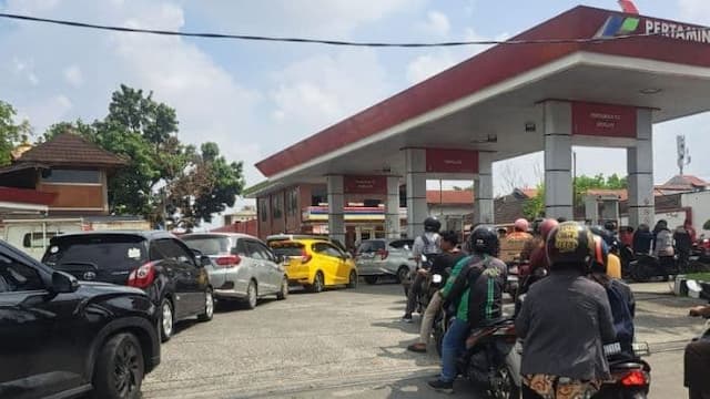 pertamina_hentikan_operasional_spbu_di_medan_diduga_langgar_aturan_proses_hukum_berjalan