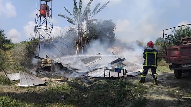bangunan_semi_permanen_di_perladangan_jalan_bah_torop_pematangsiantar_terbakar_rata_dengan_tanah