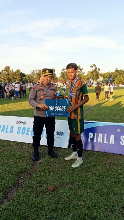 ceysal_fabregas_raih_top_skor_piala_soeratin_u15_kota_binjai_dengan_14_gol