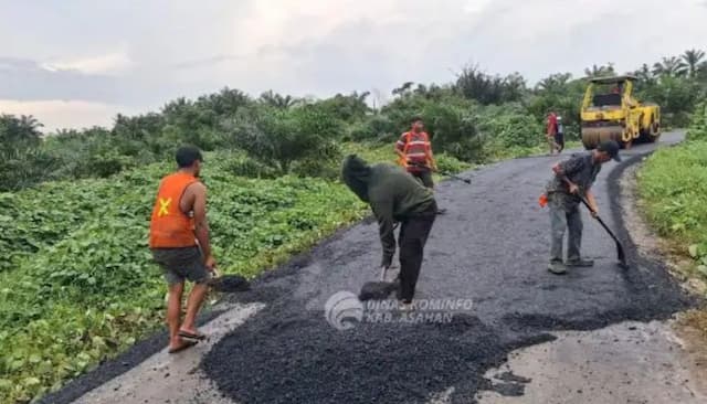 pemkab_asahan_rampungkan_peningkatan_sejumlah_ruas_jalan_di_rawang_panca_arga