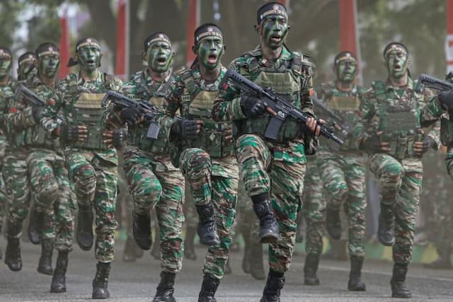 analis_politik_afirmasi_rekrutmen_tni_untuk_dayak_harus_berbasis_keadilan
