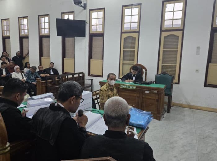 dante_sinaga_minta_bebas_di_kasus_inalum_rp141_miliar_salah_saya_apa