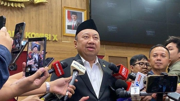 ratusan_santri_keracunan_mbg_di_sidoarjo_komisi_x_dpr_desak_evaluasi_sop