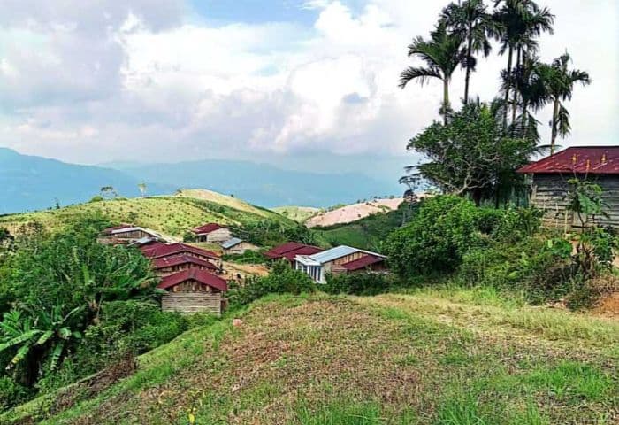 bupati_klaim_dairi_swasembada_listrik_ratusan_rumah_warga_masih_gelap_gulita
