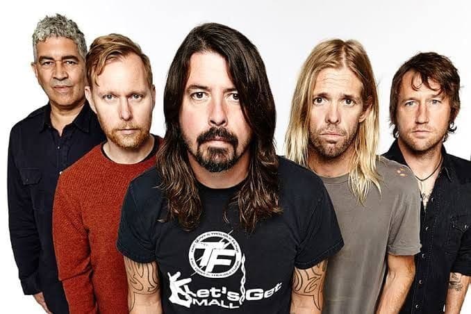 foo_fighters_hentak_carnaval_ancol_jakarta_bawakan_hits_legendaris_hammersonic