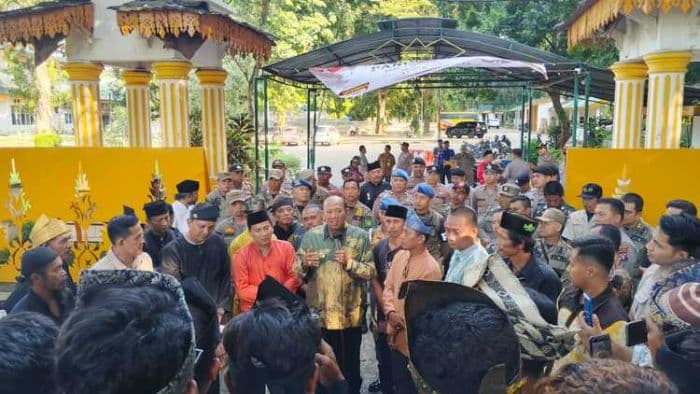forum_melayu_bersatu_demo_desak_bupati_langkat_copot_kadis_budpar