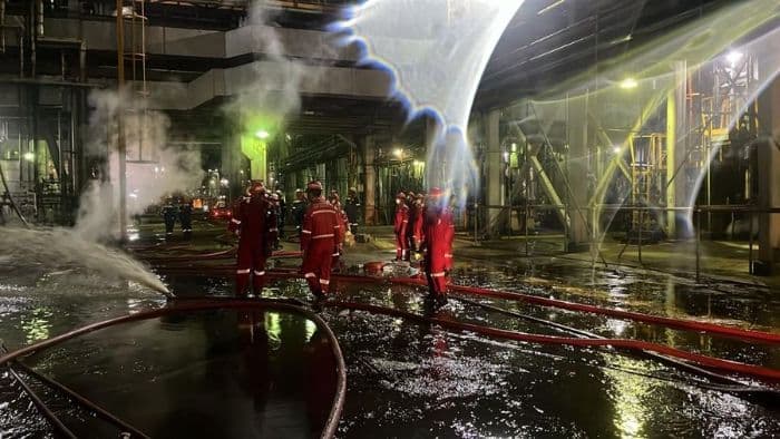 kebakaran_kilang_pertamina_dumai_2025_api_padam_penyebab_masih_diselidiki