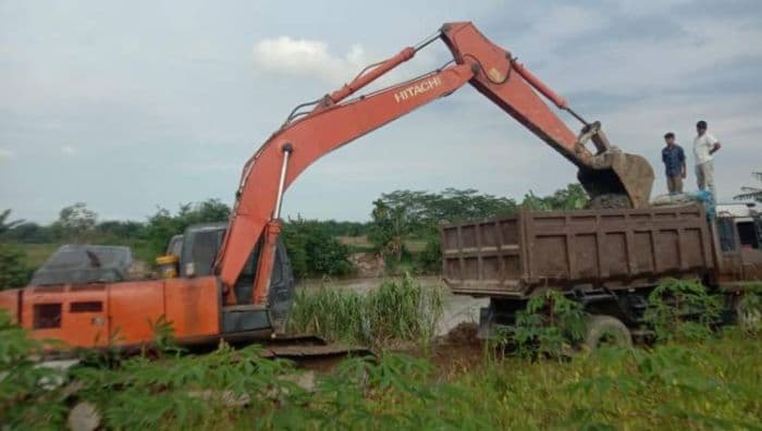 sungai_ular_terkikis_galian_c_ilegal_2habis_ada_kongkalikong_penguasa